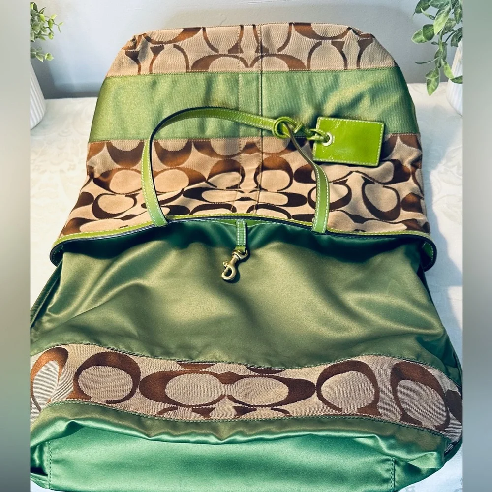 Coach Signature Stripe‎ Green Trim Tote Bag F0688-10125